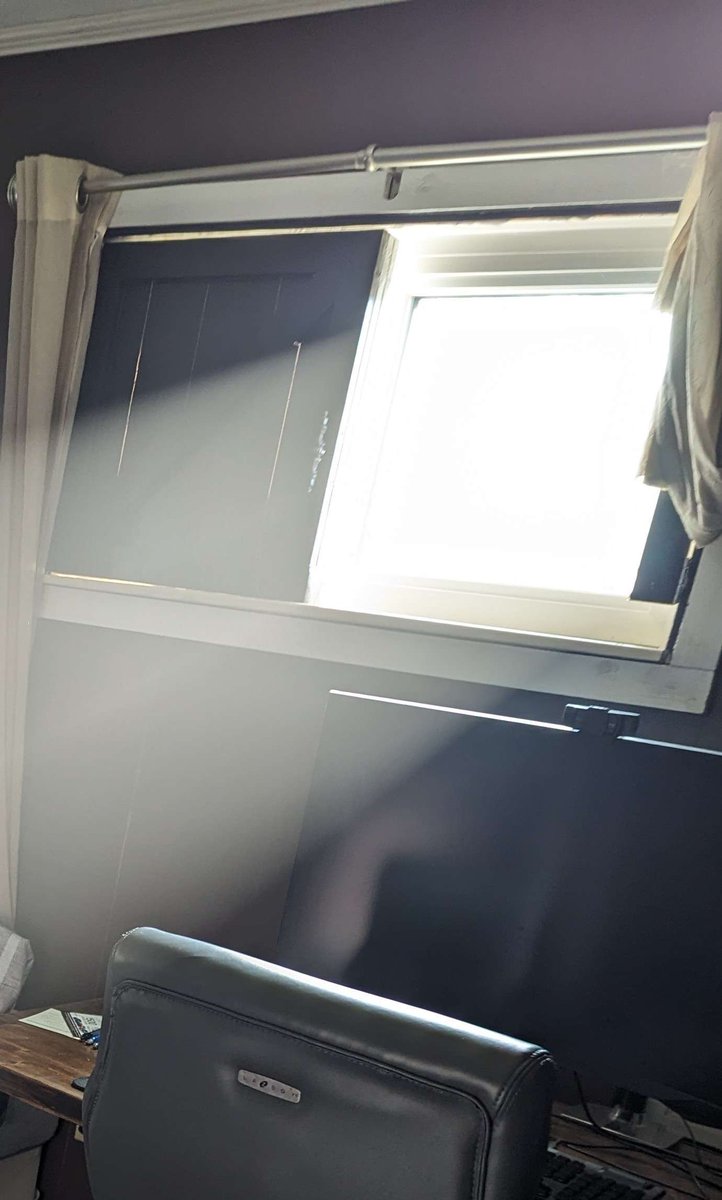 Woke up this morning to a cleric apparently outside my window trying to kill me with radiant damage!