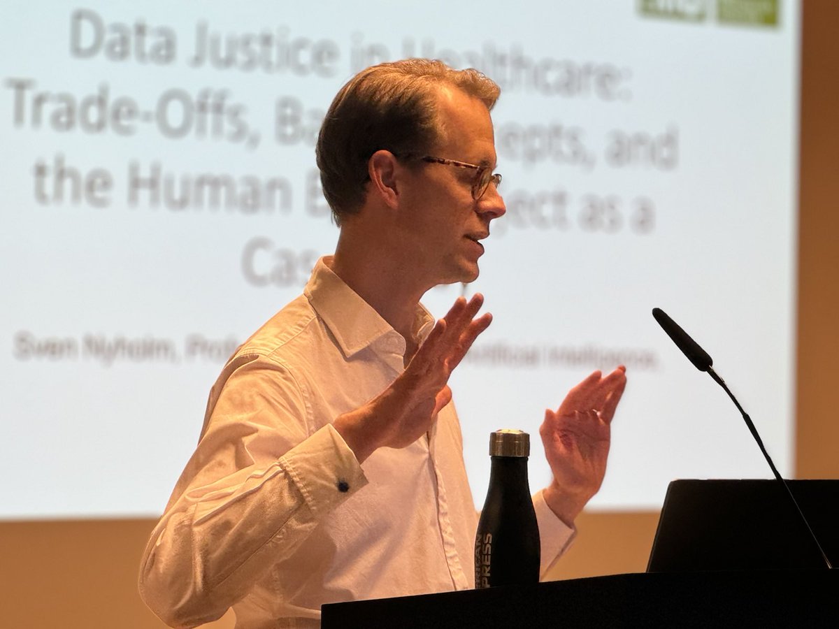 JoschkaHalt's tweet image. #DiMEN Master Class on #DataJustice in Healthcare ends for today. @SvenNyholm from LMU gave a fantastic keynote, wrapping it up and creating a map of different disputes in the field of  Data Justice and AI.
Was great, having you here, Sven!