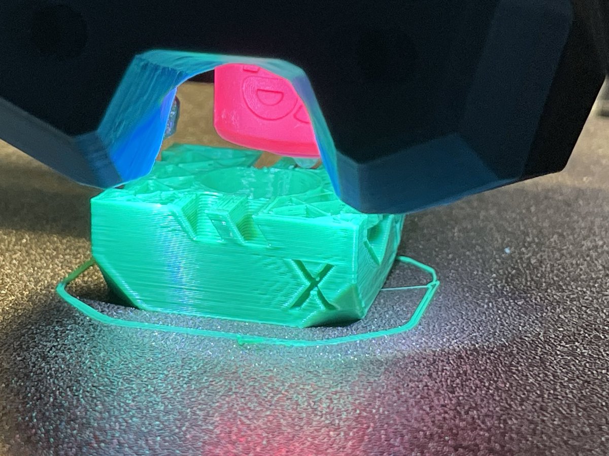 valerijmedvid's tweet photo. Tohle už vypadá lépe!
#Dnes3Dtisknu #enderwire #switchwire #voron https://t.co/PCnKiHzhsZ