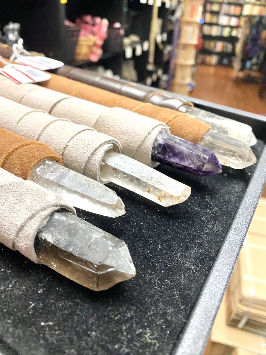 aromagregory's tweet image. These 3 Fold Energy System Wands we have at aromaG's Botanica were crafted by Mr. John T. Long.
#EnergyHealing #HolisticWellness #CrystalHealing #ChakraBalancing #AlternativeMedicine #NaturalHealing #EnergyWands #MindBodySpirit #WellnessTools #EnergeticBalance #Wands #MagicWand