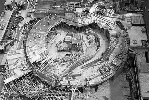 areasvellas's tweet photo. Frank Lloyd Wright... 
Guggenheim Museum under construction ... 1958
Photo by William H. Short...
#architecture #arquitectura #construction #FrankLloydWright #Wright #Museum #Guggenheim https://t.co/ECWU7KygO2