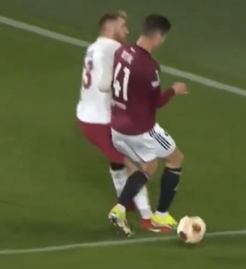 Herseyi gectim suna nasil devam dedin be adam