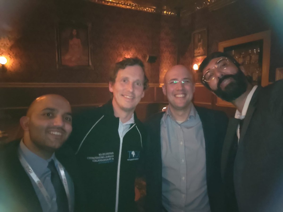 Wonderfull travelling across the pond to San Fransisco #AAOS2024 Bumped into <a href="/CovOrthoTrauma/">CoventryOrtho</a> academics &amp; had some great chats about ongoing global surgery research projects