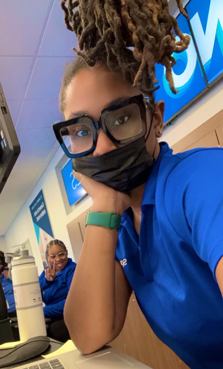 FuckerysBack's tweet image. Come buy something from us. We know yall got yall taxes back and yall at&amp;amp;t service been trippin @txt_tweet_TWERK