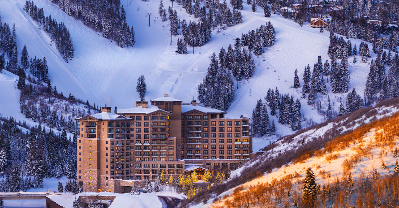 SelectCard's tweet photo. Ready to hit the slopes? Our new Park City travel guide will help you plan the ultimate luxury ski trip this year. #SelectCard #ParkCity