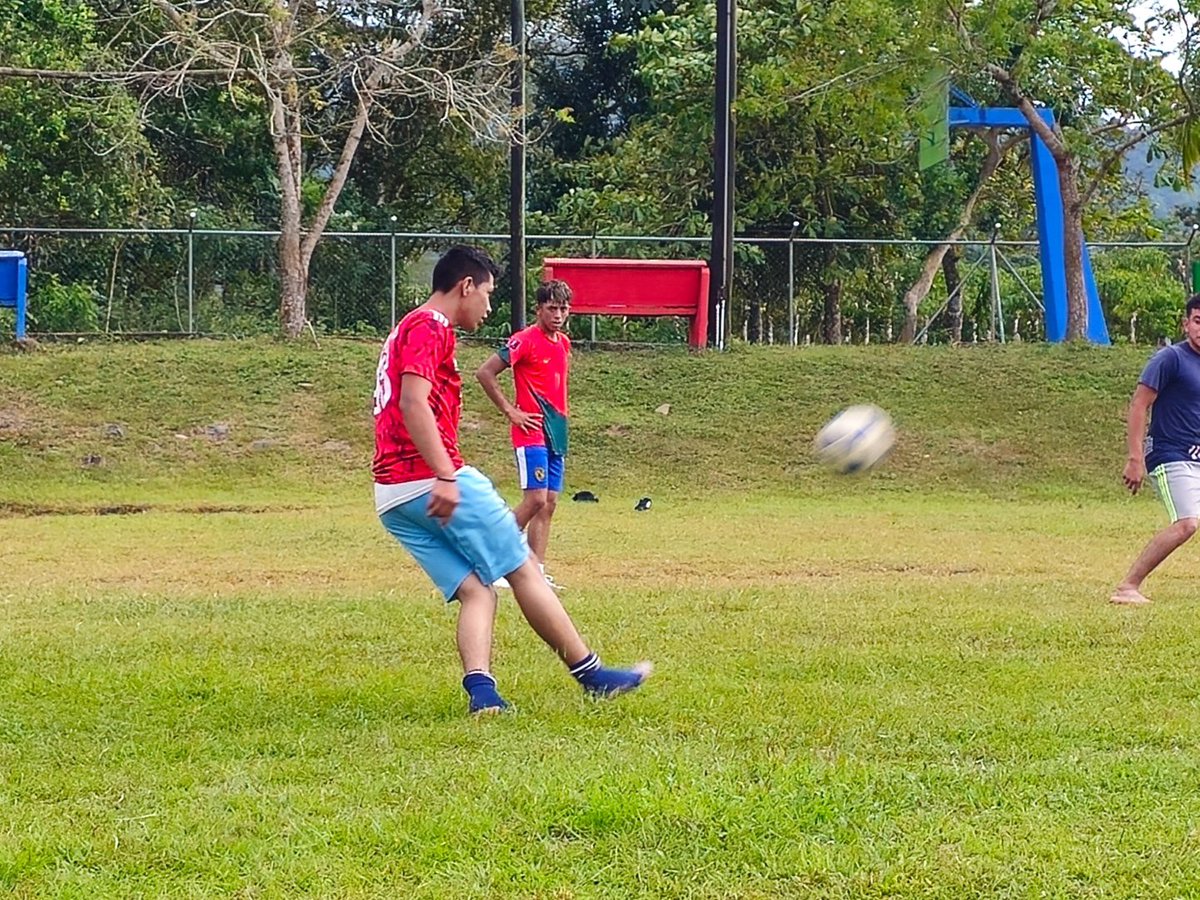CtGral's tweet photo. #SoyTecNicaragua🇳🇮 ⚽️Reaperturamos LIGA Augusto C. Sandino con los protagonistas del Centro Tecnologico en la disciplina de Fútbol 7.🥳⚽️
#LaPasionDeHacerDeporte https://t.co/s8odhIqLi5