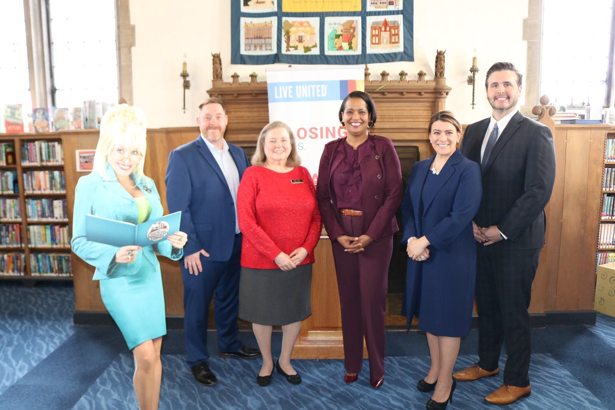 Great morning with <a href="/erinstewartct/">Erin Stewart</a> and <a href="/RepJahanaHayes/">Jahana Hayes</a> for the expansion of the <a href="/DollyParton/">Dolly Parton</a> Imagination Library in New Britain unitedwayinc.org/books