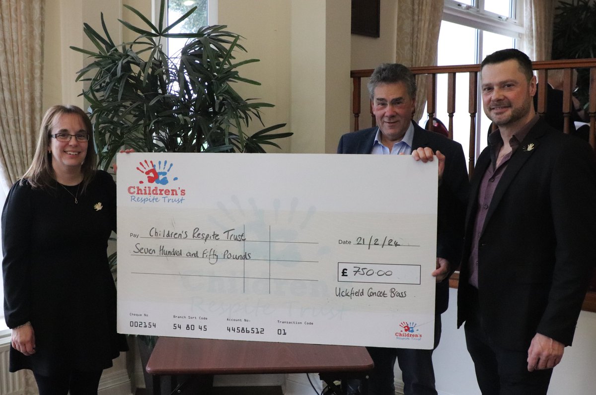 Uckfield Concert Brass presents a cheque for £750 to the Children's Respite Trust. The money was raised at the band's joint Christmas concert with the vocal group, Cantando.
uckfieldconcertbrass.com/2024/02/22/che…
