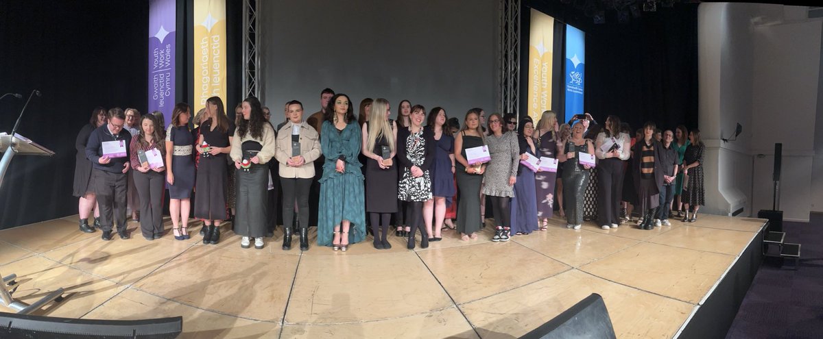 Winners together @youthworkawards23 what great examples of youth work in Wales.  Be proud ❤️🤟