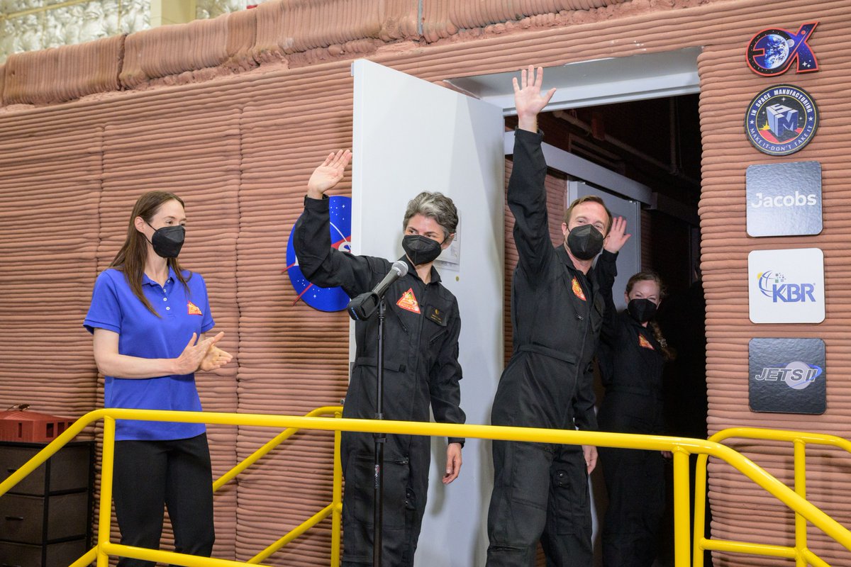 LibeSciences's tweet photo. La Nasa à la recherche de volontaires une simulation de vie sur Mars https://t.co/TAHjnyyJkJ

L’agence spatiale cherche 4 personnes prêtes à s’enfermer un an dans un simulacre d’habitat martien, pour étudier les effets psychologiques de l’isolement, de l’inconfort et du stress. https://t.co/2fPPVdONQo