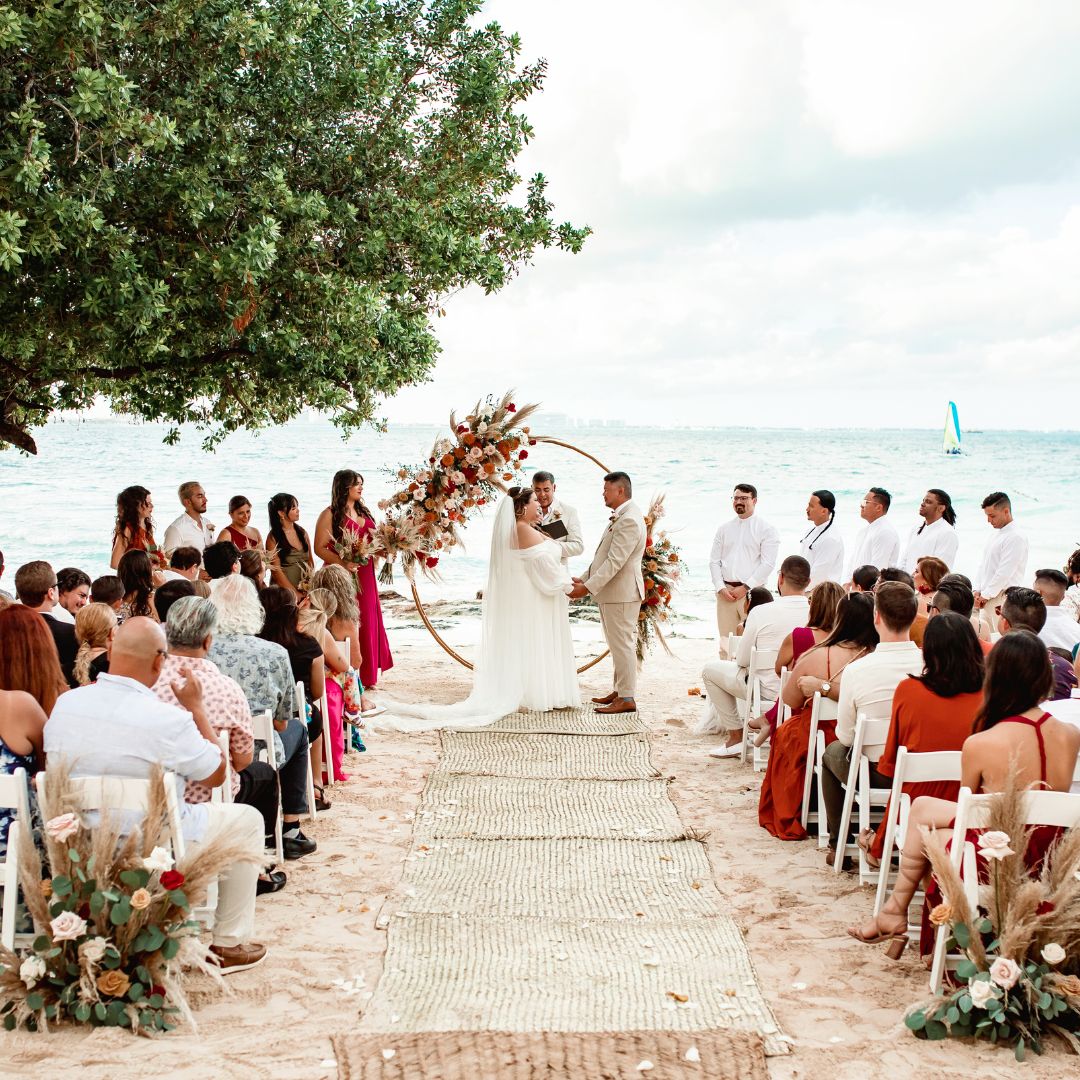 DestinationWeddings tweet media