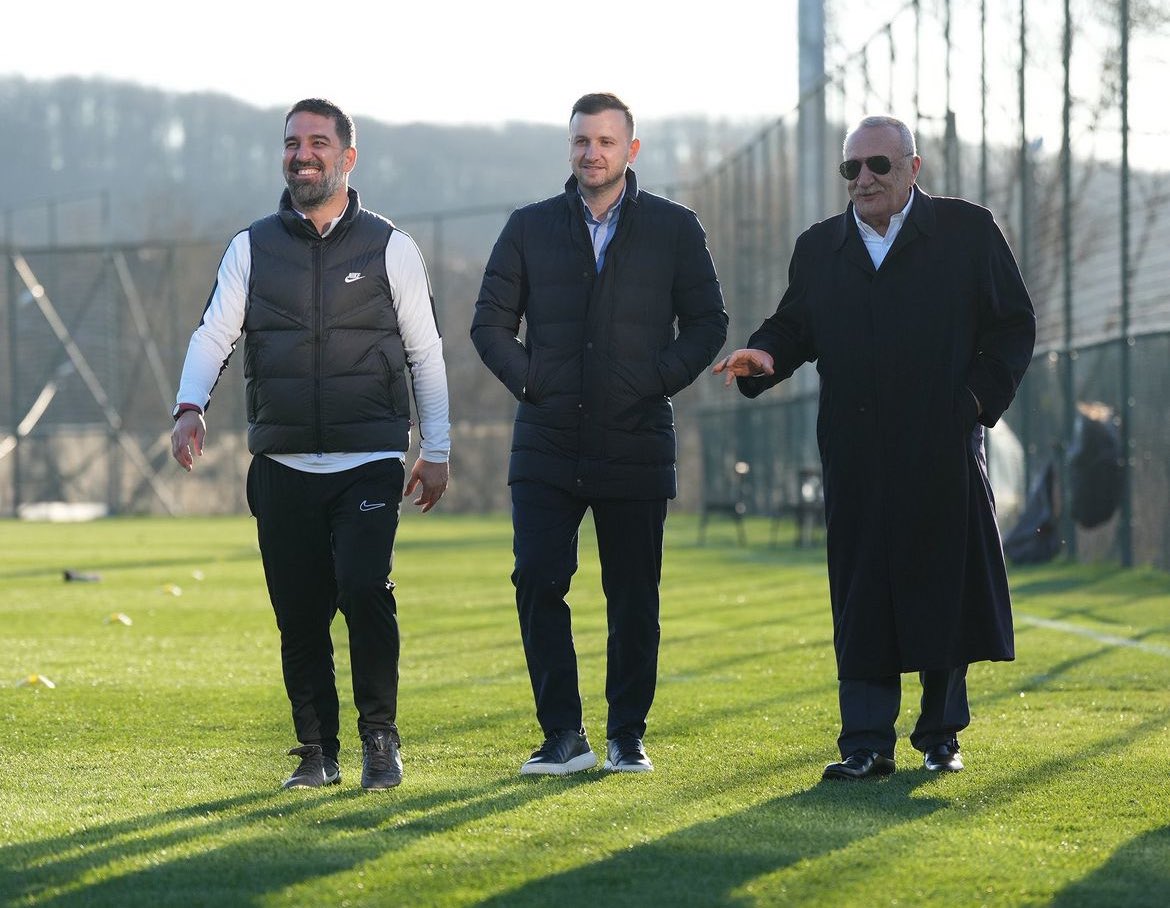 Mehmet Ağar,
Eyüp Spor'u foncu Arda Turan'ı ziyaret etmiş..❗
Mehmet Ağar’ın Türk Futbolu etrafında dolaşmasından rahatsızlık hissediyoruz. 
Seçim üzeri, Tansu çiller Murat kurum'un projelerini desteklediğini açıklamış ya bir gidin Kriminal Şahıslar... <a href="/sedat_peker/">Sedat Peker</a> #SedatPeker