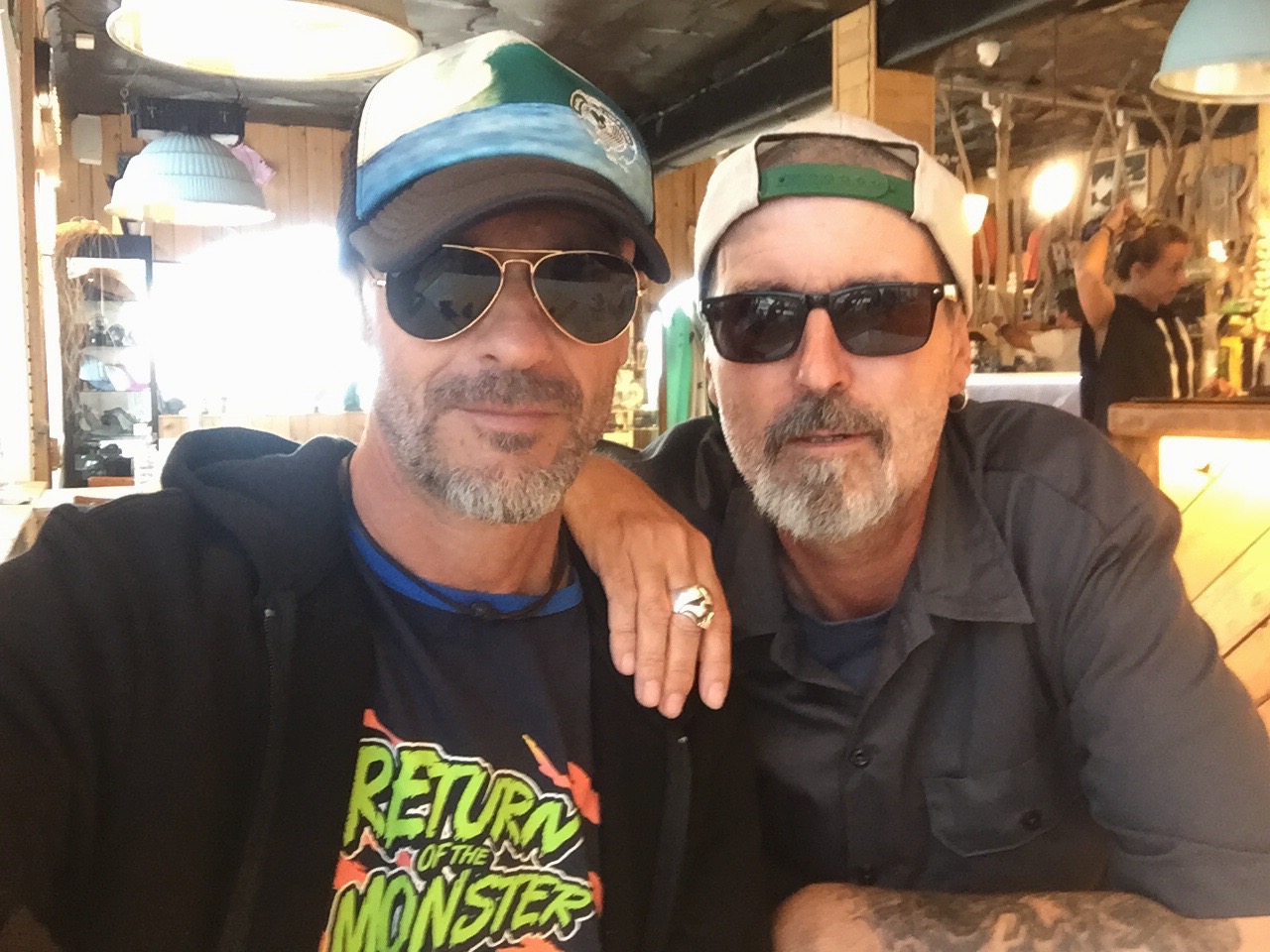 Jose Pellón on X: "Hoy ha muerto Pablo Sela "Coy" de Los Zoquillos de la movida madrileña, luego de Melopea conmigo, famoso skater y surfista de Los Locos. Hace seis años regresó