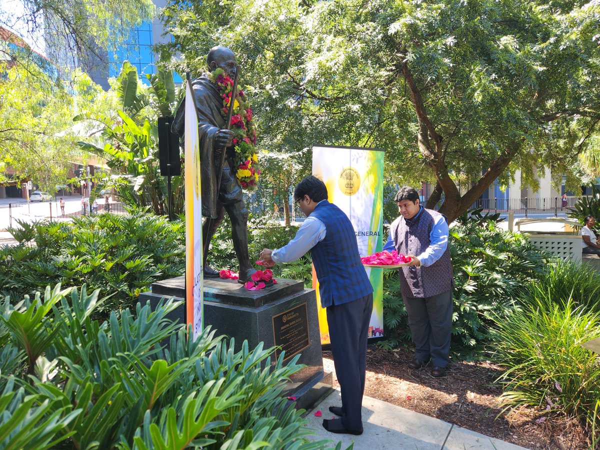 cgisydney's tweet photo. Shri Gopal Baglay, the High Commissioner of India to Australia and Dr Janakiraman, Consul General in Sydney, joined by councillor @CrSameerPandey @sutariyanb paid floral tributes to Mahatma Gandhi at Jublee park in #Paramatta @parracity @TheParraEels @parralibrary @iccr_hq https://t.co/HzeDjhubwg