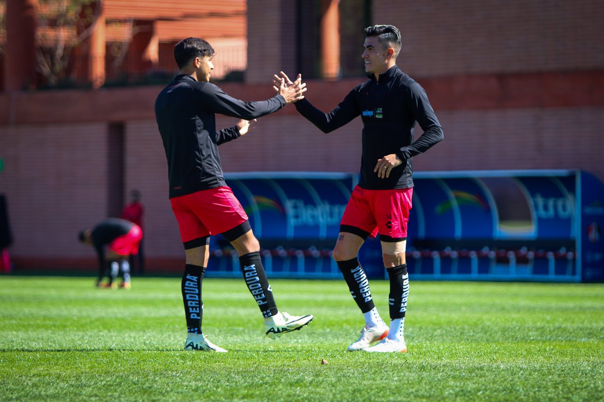 El Académico Luis Reyes, superó su lesión y está de vuelta en los entrenamientos de los Rojinegros 🔴⚫️

Más información: bit.ly/El-Hueso-de-re…