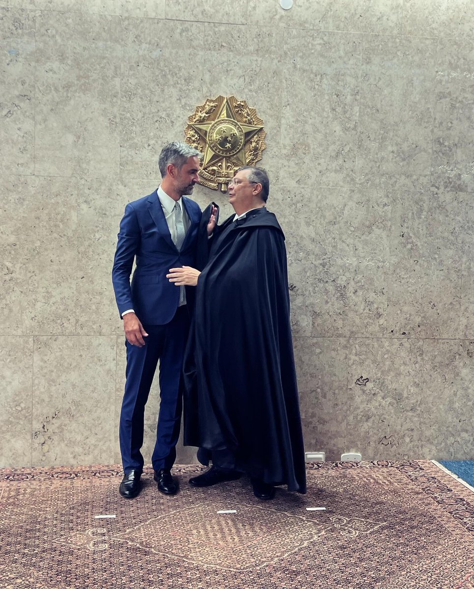 Momento histórico para o Poder Judiciário. Muito orgulho de ter trabalhado ao lado do hoje Ministro do Supremo Tribunal Federal, meu amigo Flávio Dino.