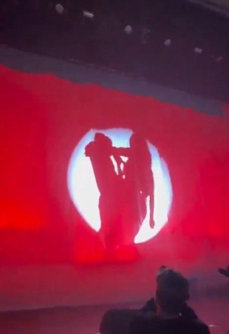 Hanatttttttt's tweet photo. You can't tell me that Omalay did not f$ck  the girl 😭 https://t.co/QL0JItVJEN
