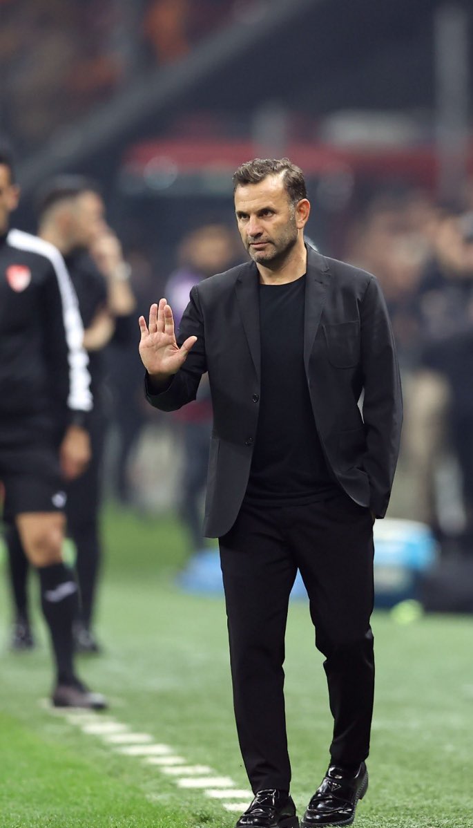 Sparta Prag - Galatasaray
Türk hakemleri yoksa bana müsade 🤚