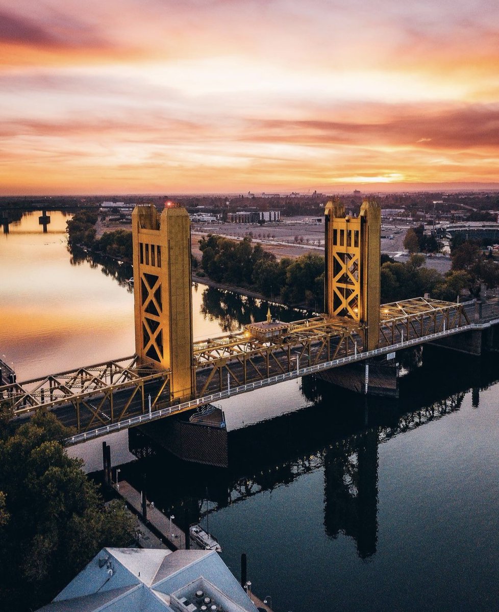 Happy #CaliforniaDay from the capital of the Golden State ☀✨⁠ ⁠ From historic landmarks to award-winning restaurants, there's so much to explore in our beautiful city. ⁠ ⁠ Plan your visit to Sacramento at VisitSacramento.com 📸: @goodthompson