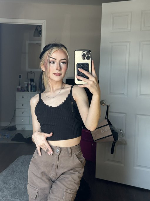 Watch ｋｎａｓｔｙ❥'s leaked NSFW photo on TwXstars