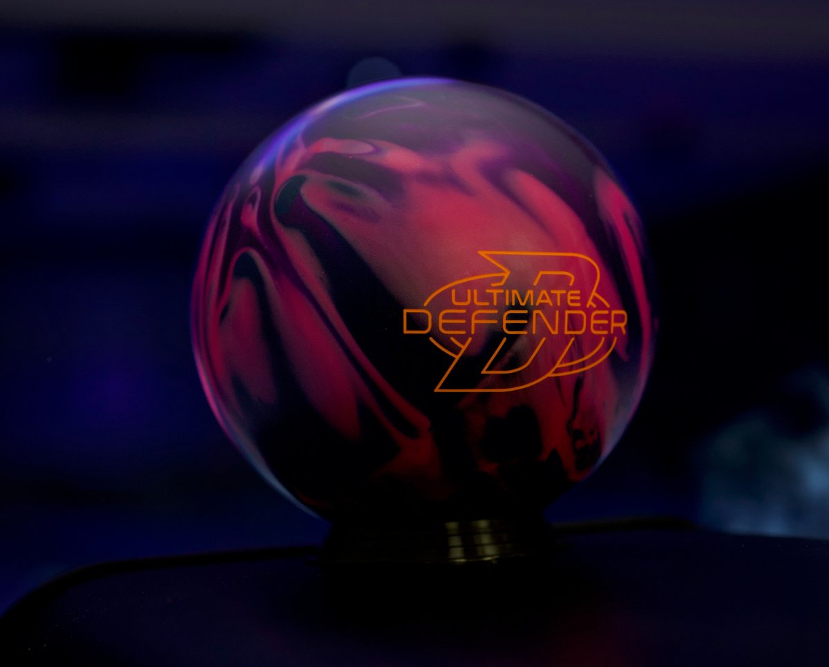 Brunswick's tweet photo. The Ultimate Defender is available now! Talk to your pro shop about which Brunswick ball is right for you.
#BrunswickBowling #UltimateDefender #HK22 https://t.co/PG8eG2hVVV