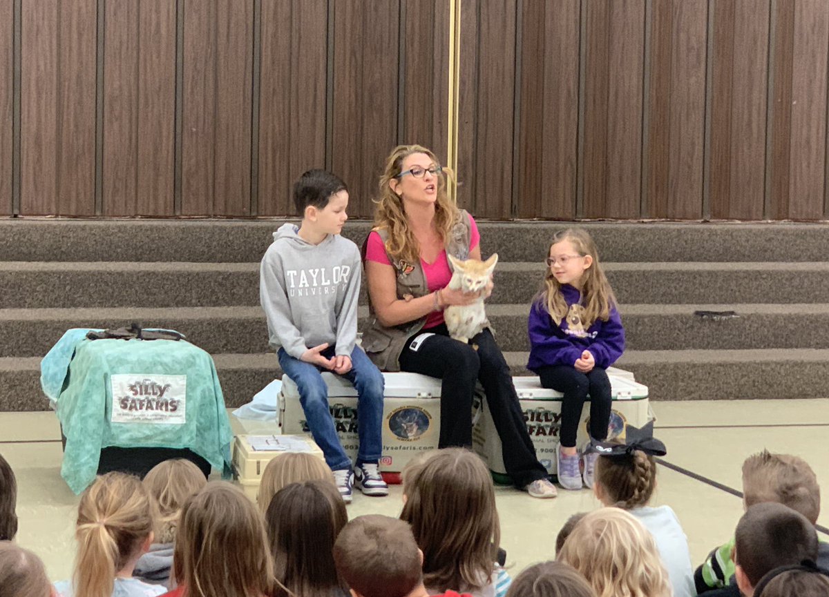 Lots of smiles today at Weston with Silly Safari! Thanks to the <a href="/uwci/">United Way of Cen IN</a> and the Literacy Matters Grant were we able to build our background knowledge through the show and books to read at school and to take home! Thanks @WestonElem_Prin for letting us make it happen! #WestonWay