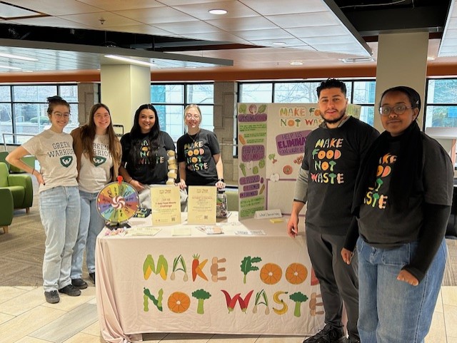 Regional Centre of Expertise -Sustainability (@t_rust_wsu) on Twitter photo The UN-RCE & <a href="/waynestate/">Wayne State University</a> students led an educational event with <a href="/makefooddetroit/">makefoodnotwaste</a> to discuss the impact of food waste on climate change. The next one is on March 20th from 11 AM to 1 PM at the WSU student center. There are many opportunities to get involved, so don't miss out! The UN-RCE & <a href="/waynestate/">Wayne State University</a> students led an educational event with <a href="/makefooddetroit/">makefoodnotwaste</a> to discuss the impact of food waste on climate change. The next one is on March 20th from 11 AM to 1 PM at the WSU student center. There are many opportunities to get involved, so don't miss out!