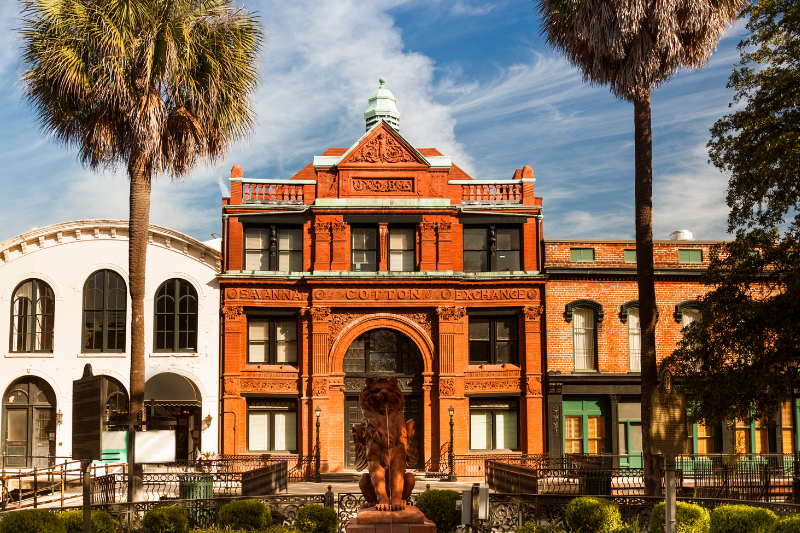 912vacation's tweet photo. Charm, history, culture.....you'll find it all.😍  Welcome to the pinnacle of southern style!!
#SavannahGA https://t.co/3Bn2QYG04A