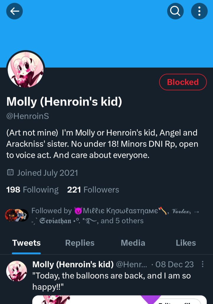 Pragmatic_Moth's tweet photo. // I hate doing this, but it's serious when an rper gets hacked. @HenroinS messaged me &amp; it lead to the Chashapp or PayPal question. Which I'm aware seems to occur with people who's accounts are hacked.

So, beware. https://t.co/awVnH4AND1