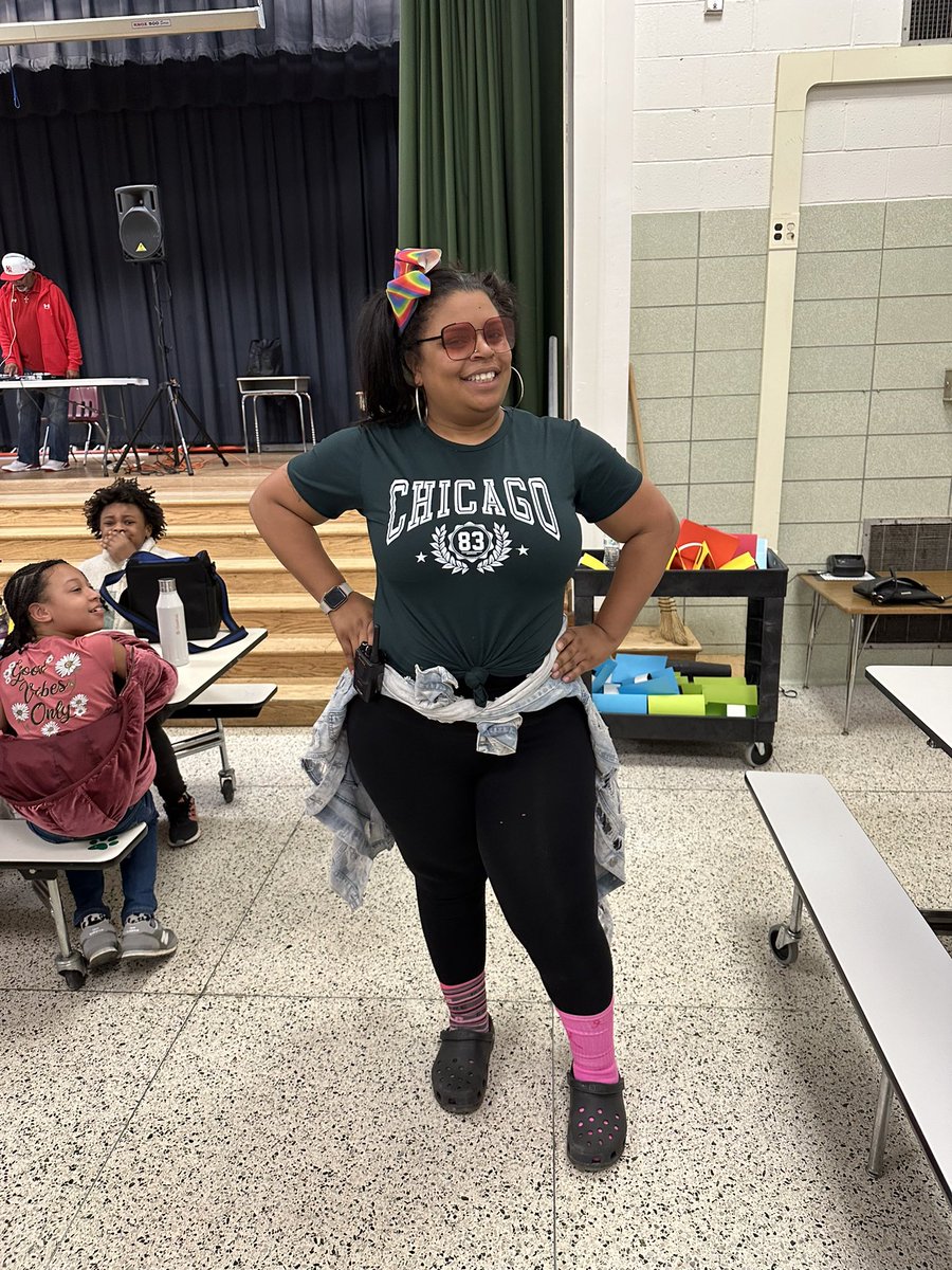 rmatthews529's tweet photo. Our students and staff had an amazing time for Mix it Up Day!! We mixed things up quite a bit! We had music in our cafe, mix match outfits and sat with new peers! Diversity, equity and acceptance! #mixitupday @Cedarmere @MixItUpHQ https://t.co/Q05t3LU4D1