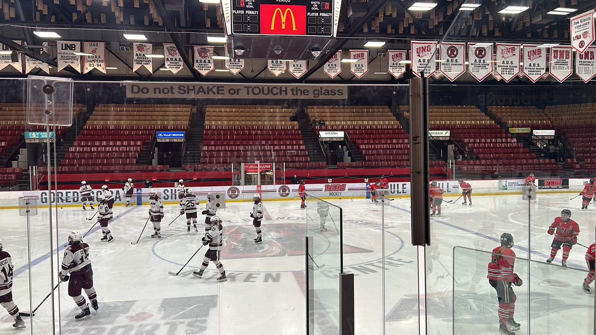HockeyMaritime's tweet image. Some @USPORTSca playoffs tonight in Fredericton as the @UNBWHockey take on the @SMUWomensHockey, it should be a great game. 

A total of 11 Maritimers will be suiting up in this one.

@SMUHuskies @UNBAthletics 
#unb #SMU