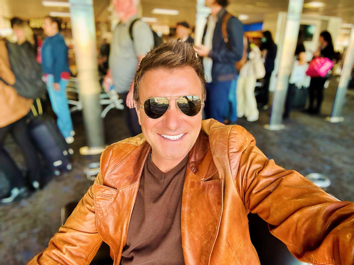 jackmaxwell_'s tweet photo. Flying back to LA after some time away. Happy humpday to ya!! https://t.co/3I2O28dP0a
