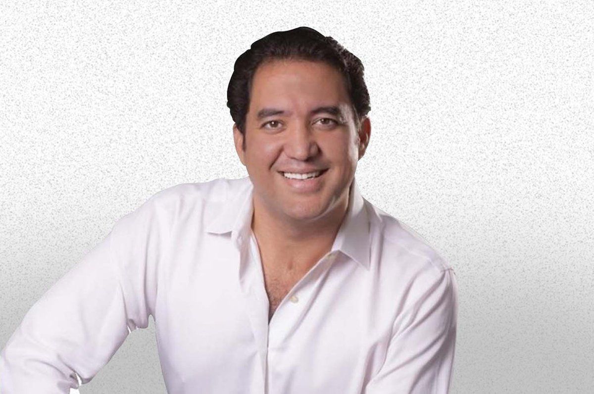 Colón dice en el juicio del expresidente Juan Orlando Hernández, que el hijo mayor de la Presidenta Xiomara Castro y el Ex Presidente Manuel Zelaya, Hector Zelaya Castro, estuvo presente en la reunión donde planearon la muerte del Zar antidrogas Julián  Aristides González.