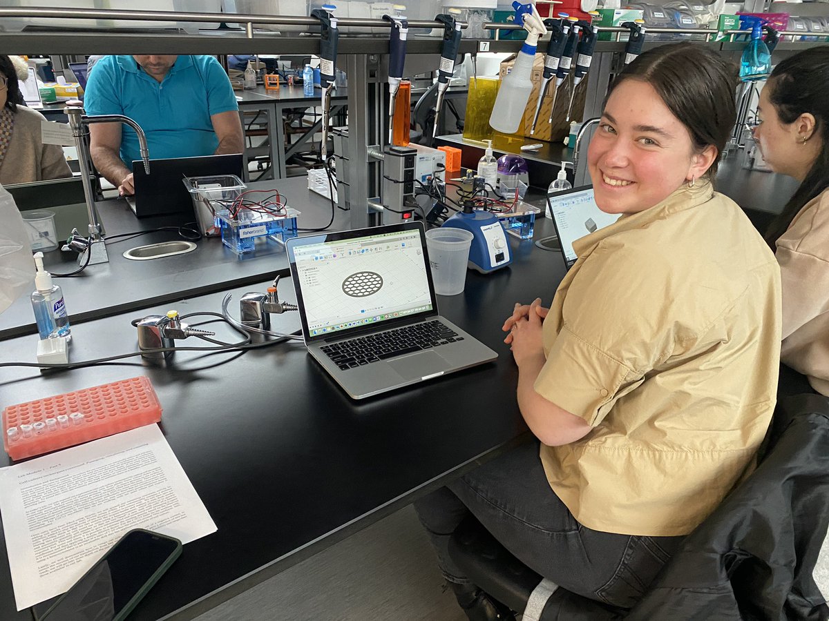 Participants in our 1st Bioengineering workshop, generously supported by @stemcellnetwork, are diving into the intricacies of #bioprinting and crafting #microfluidic devices tailored for cutting-edge stem cell research.