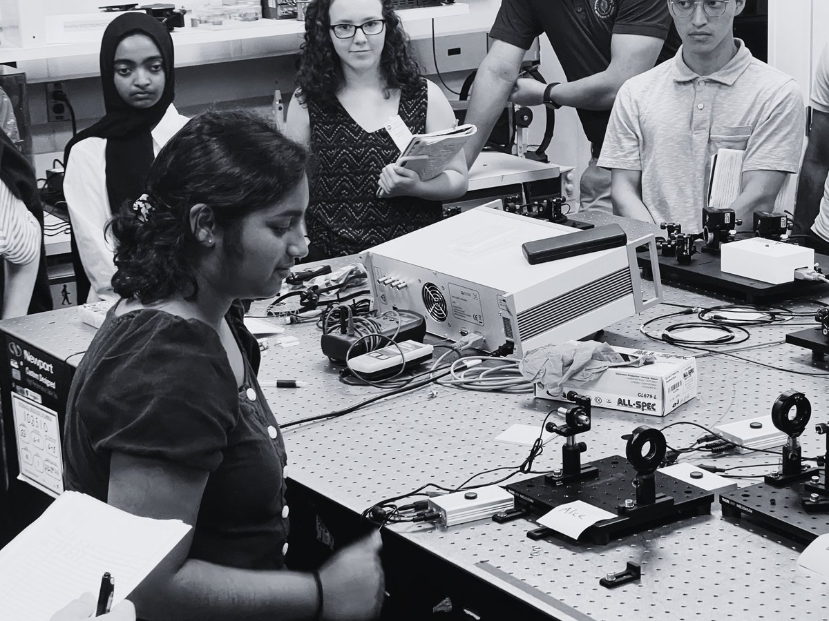 ConnectedDMV's tweet photo. 🚀 Thrilled to announce the 2024 Pathways to Quantum Summer Immersion Program for rising high school seniors, a partnership between our Potomac Quantum Innovation Center, @GMU_QSEC, &amp; local schools: https://t.co/mocsNCsQIh #QuantumEducation #STEM https://t.co/AYtCxeZzS0