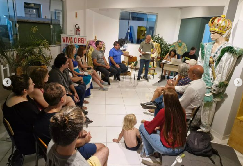 procoqueiros's tweet photo. pela manutenção do espaço e debateu caminhos p/construção de praça/parque público no local. Nos próximos dias serão dados encaminhamentos debatidos na reunião de ontem. Situação do Colégio Pres. Roosevelt, balneabilidade das praias e insegurança no trânsito tb foram discutidos. https://t.co/n4mKpYQ0z5