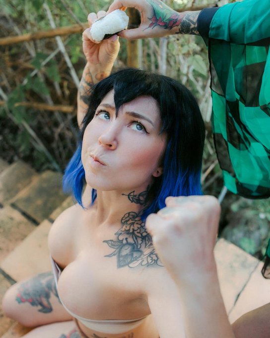 Essas demonha roubando meus onigiri @eveelsg @InfernumSuicide @evelynagenda https://t.co/GSv5nt0rFe<a class="tags" target="_blank" title="On Twitter" href="/?out=eyJ0eXAiOiJKV1QiLCJhbGciOiJIUzUxMiJ9.eyJpYXQiOjE3MjE0ODg0NjgsImlzcyI6InR3cG9ybnN0YXJzLmNvbSIsIm5iZiI6MTcyMTQ4ODQ2OCwiZXhwIjoxNzUzMDI0NDY4LCJyZWRpcmVjdF91cmwiOiJodHRwczovL3R3aXR0ZXIuY29tL2V2ZWVsc2cifQ.1bIJww2iT-B2nPdMVSFbBVGmCmwkVARjtM-_fz_CyW6w5SOfdA0r0VaAiyJURaBoUuc42zKUVk7rUbdFJCHT-w">@eveelsg</a><a class="tags" href="/tag/infernumsuicide">@infernumsuicide</a>