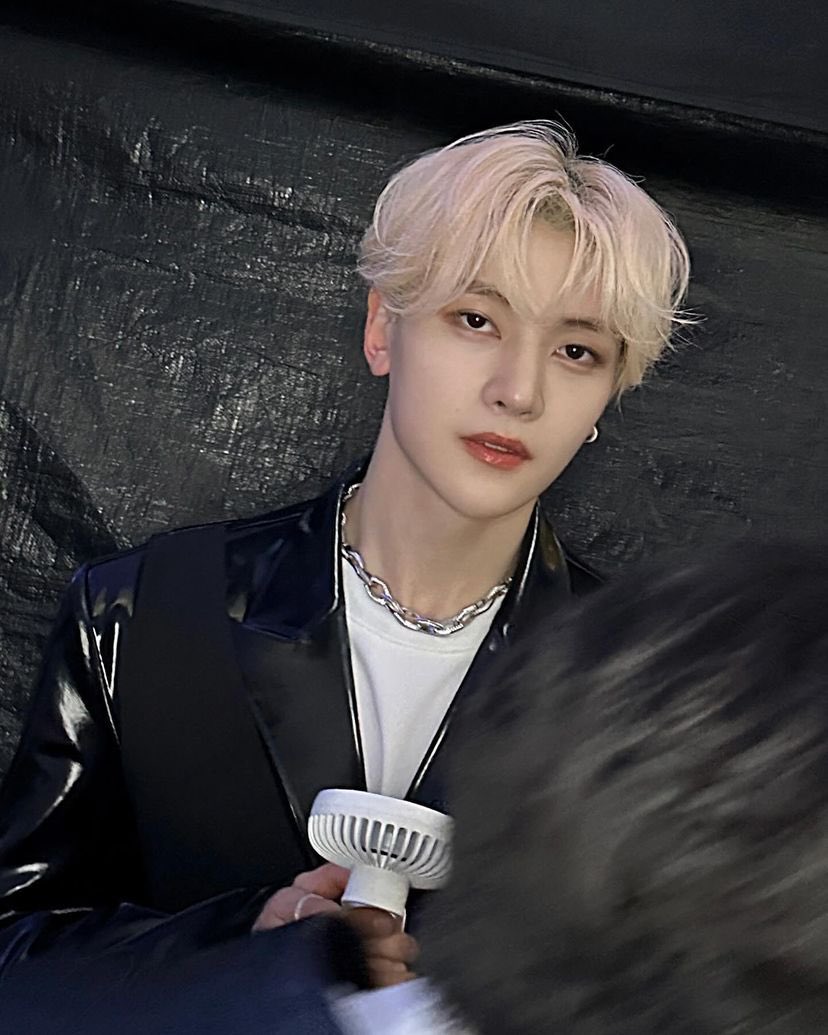 kyuung24's tweet photo. [INSTIZ] 240222 Apa Pesona Seok Matthew ZB1??
https://t.co/vFFBPf0IW7

Karena ini seperti pertama kalinya aku melihat idol seperti ini, membuatku takjub dan mengamatinya dengan tertarik. Karena ini foto yang baru diambil, mungkin-

#ソクマシュー 
#SEOKMATTHEW 
#석매튜   
#石友铉 https://t.co/htoi4VRW1O