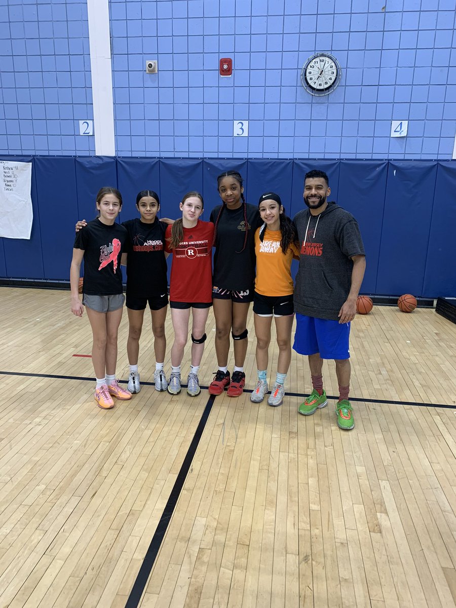 azconatwins's tweet image. Another night of work with some great teammates!🔥 #ushoops #njdemons