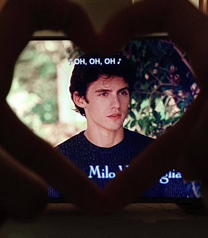 thinkergilmore's tweet photo. i’m in love with jess mariano https://t.co/Vbh5kUNAVv