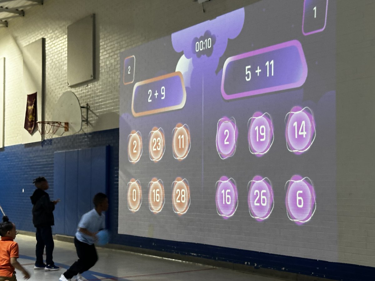 TomJoyElem's tweet image. 1st grade scholars solving addition equations with the Lu Playground. @LuPlayground @MetroSchools @MNPS_Magnet