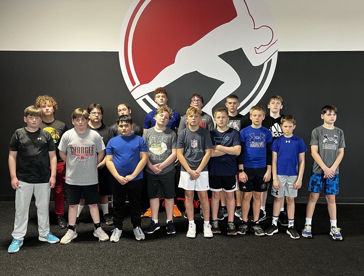 We had a great Winter I program in both Oconomowoc and Waunakee. Looking forward to getting started with our Winter II Sessions this Sunday. Still a few spots available. Get registered today! #offensivelinemen #defensivelinemen #PlayBIG bit.ly/48aZ1n3