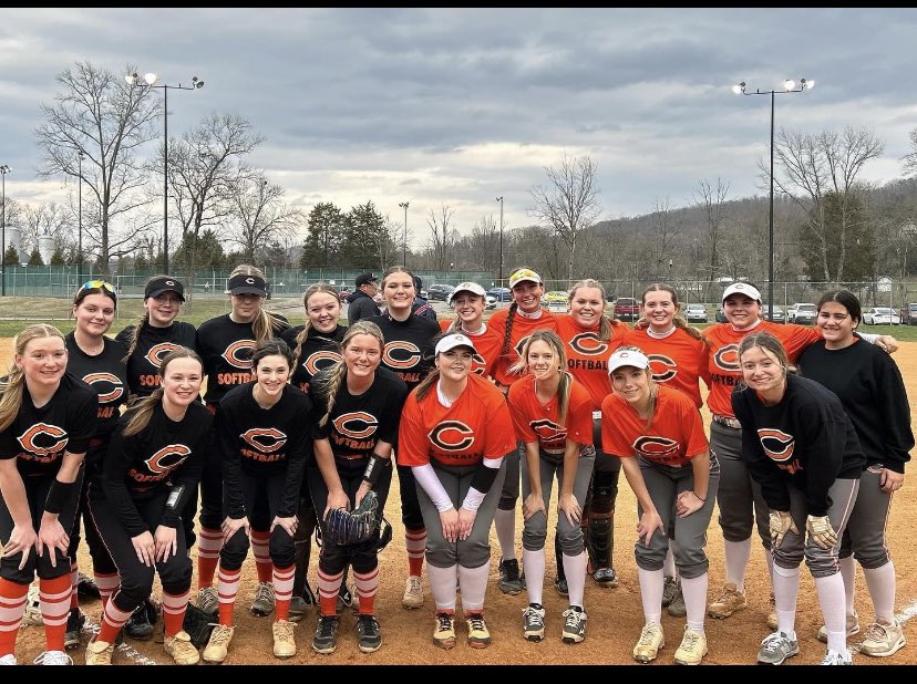 🚨Great Orange vs Black Lady Dragon 🥎 spring competition! Loved seeing our Lady Dragons back on the brick dust! Can’t wait to see what this group can do this year! 🚨#DPOD #WeAreClinton @ACSchoolsTN @CHSPrincipal20 @ClintonDragon Photo Credit: Coach Murphy