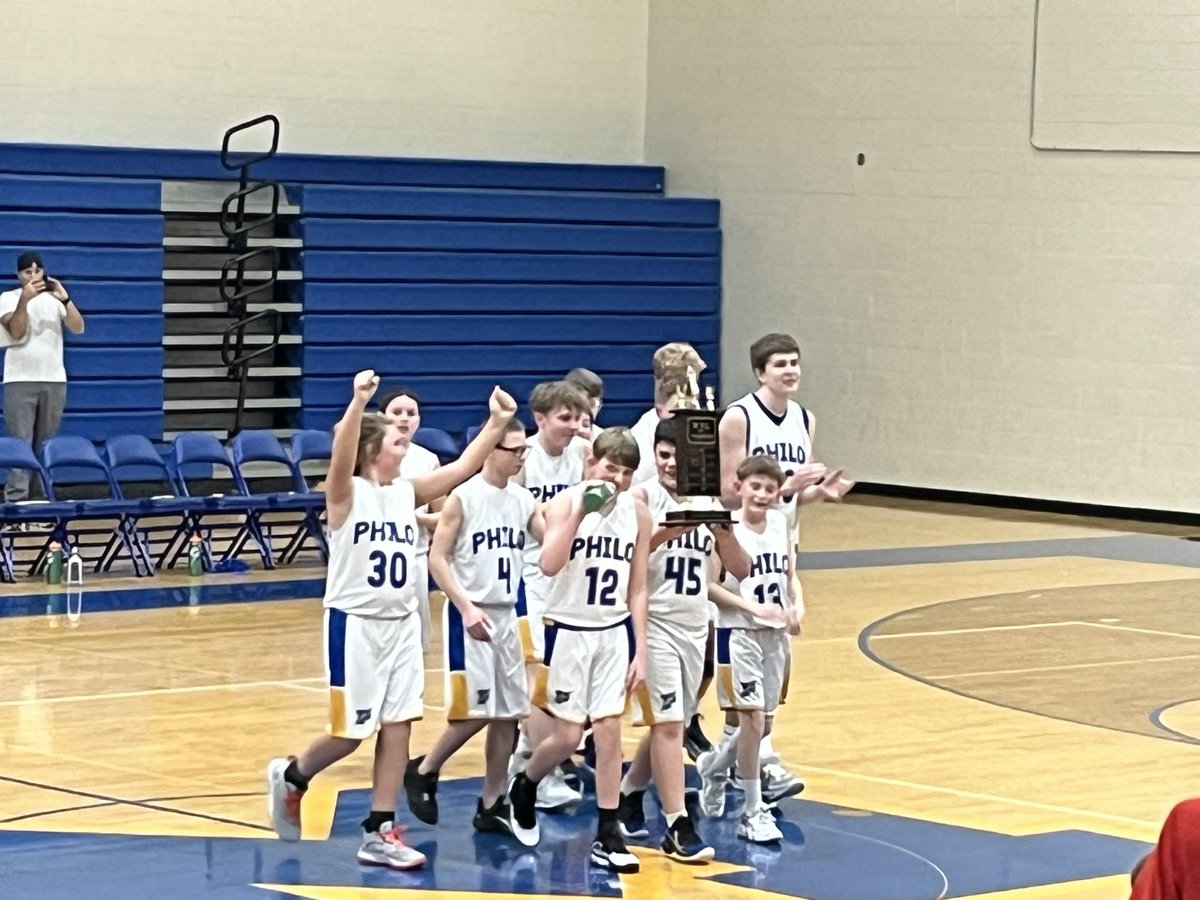 PhiloAD's tweet photo. 7th Grade Boys MVL Champions. Finished off an undefeated season!  Great Job Boys!
Philo 59
Coshocton 44 https://t.co/qyl3QRoR7E