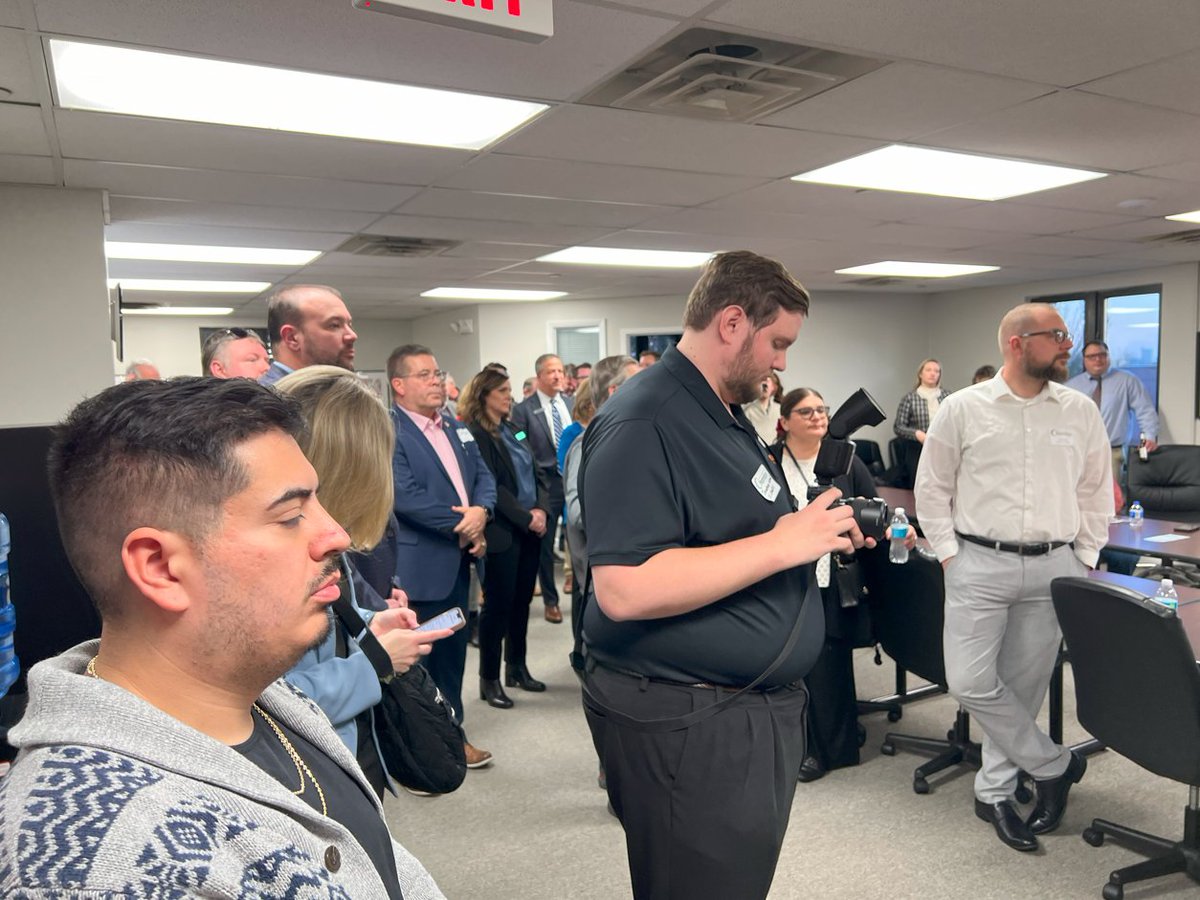 Potomac_Bank's tweet image. We had a great time at the recent Martinsburg-Berkeley County Chamber of Commerce Mixer where we networked with local businesses and other professionals. 
#myBCT #BCTCommunity #Supportlocal