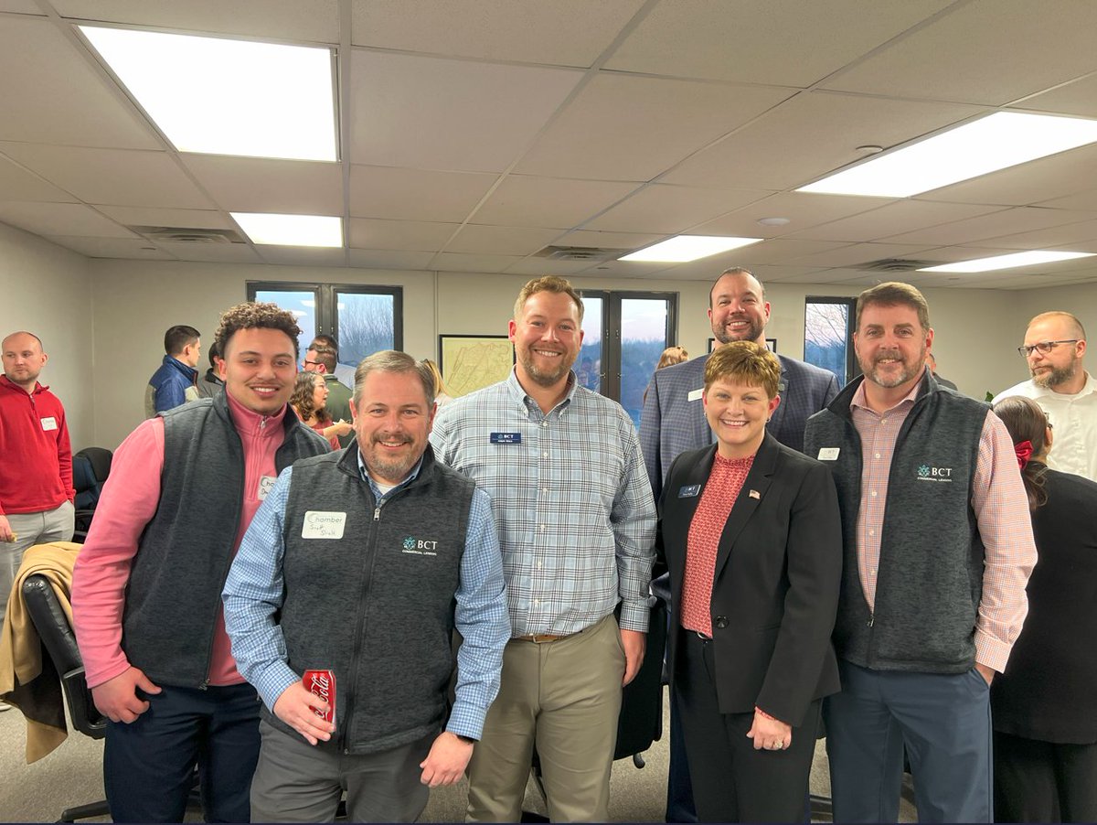 Potomac_Bank's tweet image. We had a great time at the recent Martinsburg-Berkeley County Chamber of Commerce Mixer where we networked with local businesses and other professionals. 
#myBCT #BCTCommunity #Supportlocal