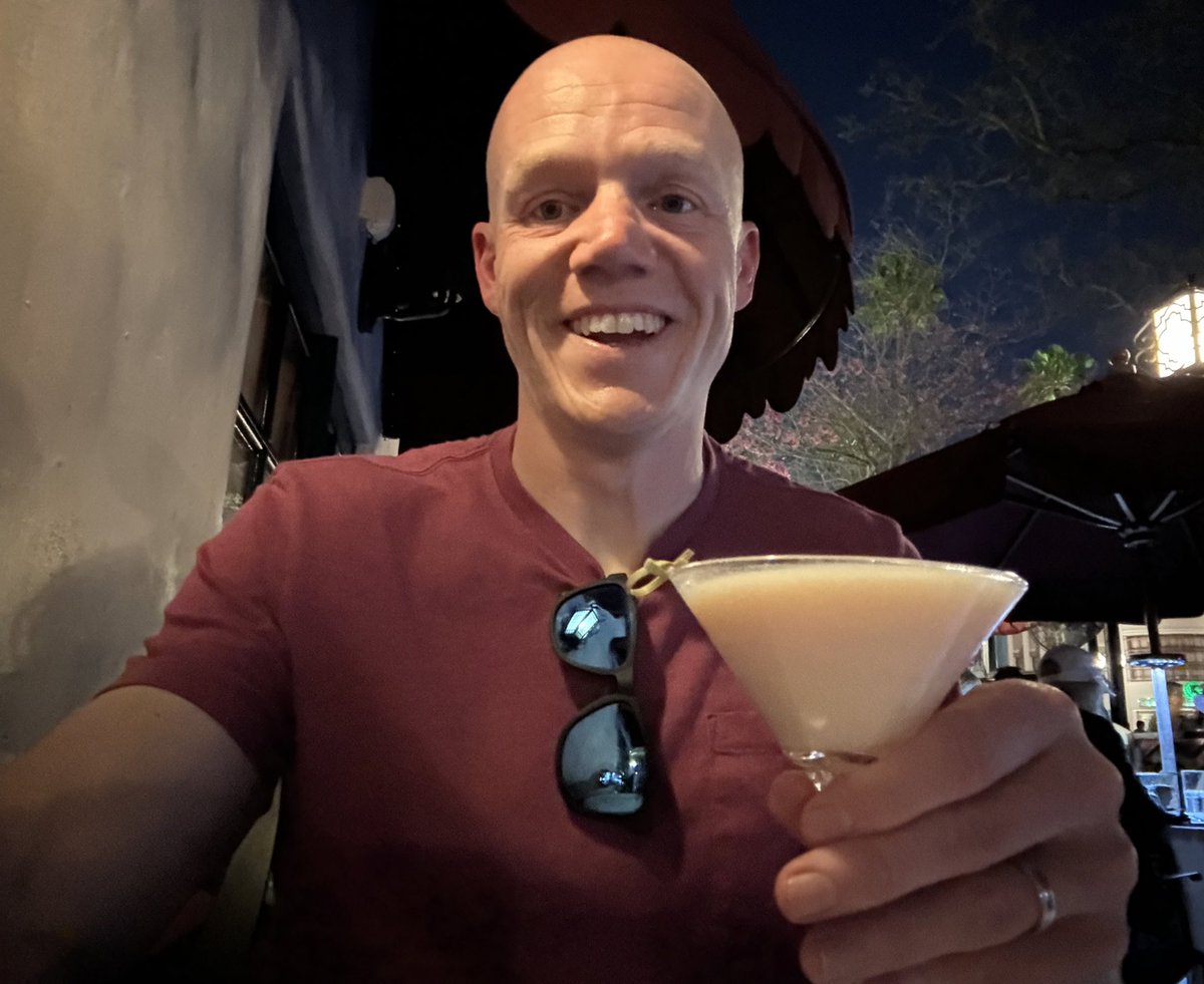 itsnatebishop's tweet image. Cheers to another runDisney race weekend. Good luck to all the runners. I’ll see you out there 😀🏃‍♂️ #runDisney #PrincessHalf #FairytaleChallenge