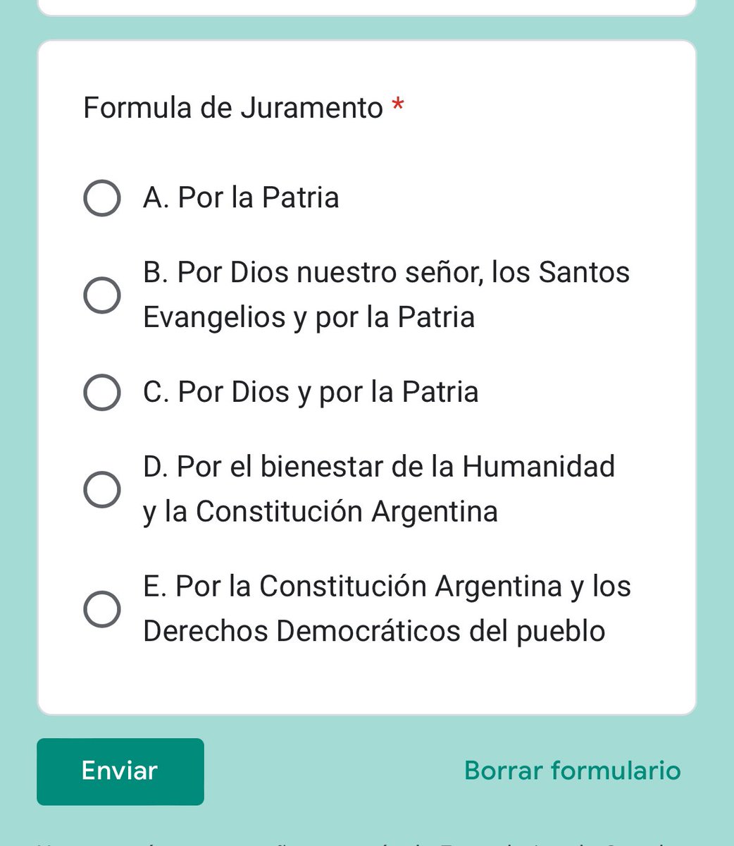 LeylaBechara's tweet photo. Habemus acto de entrega de título universitario. La decisión más difícil de mi vida… https://t.co/7DS8weiiO2