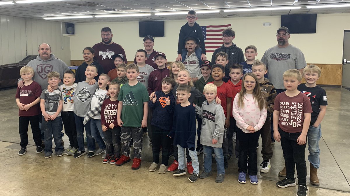 Great night celebrating all of our youth wrestlers accomplishments this year! Appreciate all the hard work the coaches and parents put in to help develop the next generation of Muskies wrestlers!
