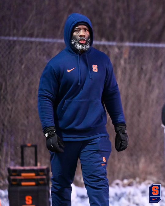 ‘All Praises Due to Cuse’ No, these are not grays, I’m young and handsome without grays yet lol. It’s freezing cold residue 🥶. Water turned into ice on the beard out here. ⚠️ Dawgs Only ⚠️